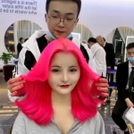 小姐姐染淡粉色头发图片,淡粉色头发的温柔演绎