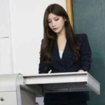 尤蜜荟特辑女教师降临,魅力女教师惊艳降临，演绎青春风采