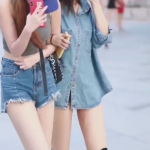 小姐姐捂,温情瞬间触动人心